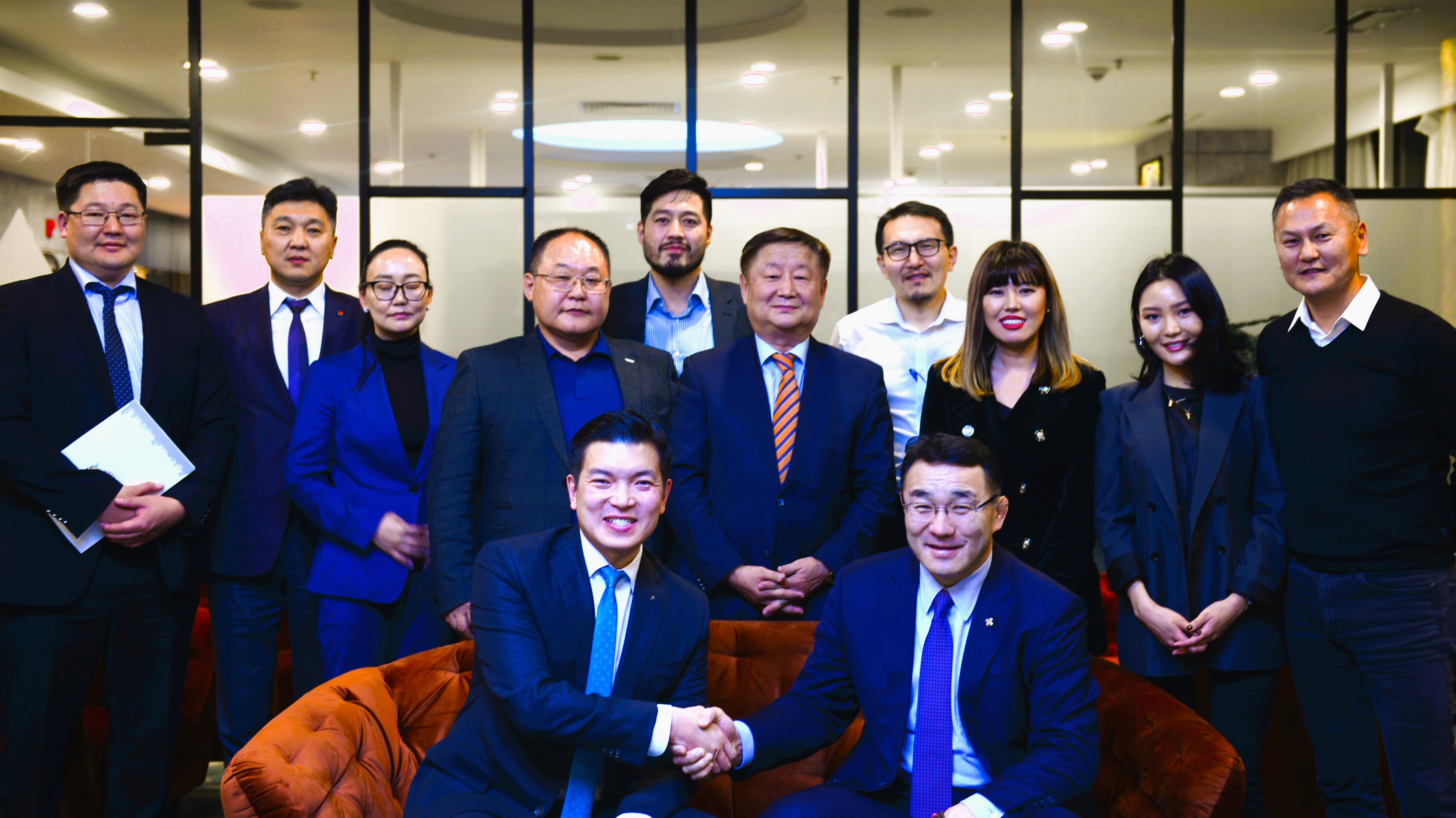 THE CEO CLUB MET WITH THE GOVERNOR OF THE CAPITAL CITY AND MAYOR OF ULAANBAATAR SUMIYABAZAR DOLGORSUREN, TO DISCUSS SOLUTIONS FOR REDUCING CONGESTION.